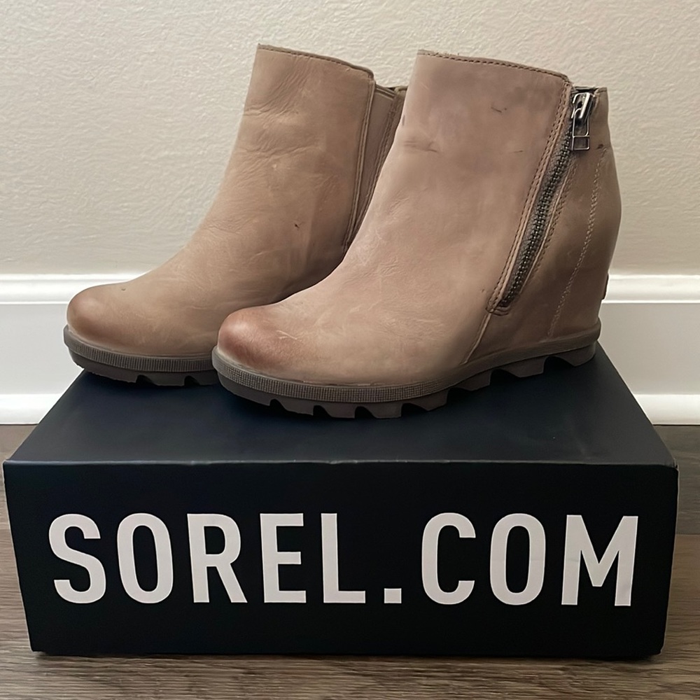 NEW Sorel Joan of Arctic Wedge Boot